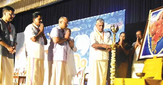 ദേശീയ സേവാഭാരതി എറണാകുളം ഭാസ്കരീയം കണ്വെന്ഷന് സെന്ററില് സംഘടിപ്പിച്ച സുകൃത സംഗമം മുന് ഡിജിപി ഡോ. ജേക്കബ് തോമസ് ഉദ്ഘാടനം ചെയ്യുന്നു. ഡോ. ശ്രീറാം ശങ്കര്, ഡോ. രഞ്ജിത്ത് വിജയ്ഹരി, സി.എസ്. മോഹനന്, എ. ഗോപാലകൃഷ്ണന്, സീതാ ശങ്കര്, ജോസ് പുളിമൂട്ടില് സമീപം