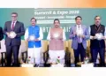 ഭാരത പുനരുപയോഗ ഊര്‍ജ ഉച്ചകോടിയുടെയും പ്രദര്‍ശനത്തിന്റെയും ലോഗോ കേന്ദ്ര നവ, പുനരുപയോഗ ഊര്‍ജ മന്ത്രി പ്രഹ്ലാദ് ജോഷി, സഹമന്ത്രി ശ്രീപദ് യെശോനായിക് എന്നിവര്‍ ചേര്‍ന്ന് പ്രകാശനം ചെയ്തപ്പോള്‍