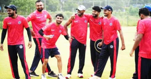 കാലിക്കറ്റ് ഗ്ലോബ്‌സ്റ്റാര്‍സ് താരങ്ങള്‍ പരിശീലനത്തില്‍
