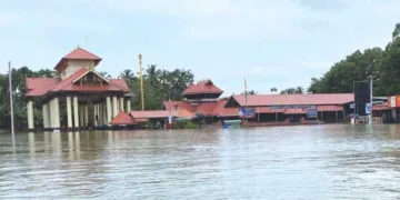 കനത്ത മഴയില് ആലപ്പുഴ ചക്കുളത്തുകാവ് ശ്രീഭഗവതി ക്ഷേത്ര പരിസരം വെള്ളത്തില് മുങ്ങിയ നിലയില്