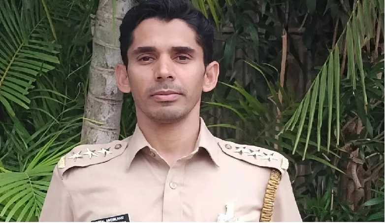 വാഹനാപകടത്തിൽ അന്തരിച്ച മുൻ ദേശീയ ഫുട്ബോൾ താരവും കസ്റ്റംസ് ഓഫീസറുമായ അസീം കൊറളിയാടന് ആയിരങ്ങളുടെ അന്ത്യാഞ്ജലി