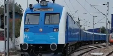 ഇന്ത്യയിലെ ആദ്യ ഹൈഡ്രജനിലോടുന്ന ട്രെയിന്‍