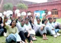 ഓണാഘോഷ വേളയില്‍ കനകക്കുന്നിനെ പ്ലാസ്റ്റിക് മാലിന്യമുക്തമാക്കുന്നതിന് പരിശ്രമിക്കുന്ന ഗ്രീന്‍ പ്രോട്ടോക്കോള്‍ വോളണ്ടിയര്‍മാര്‍.