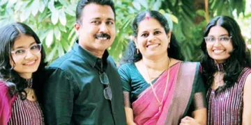 ദേശീയ അദ്ധ്യാപക അവാര്‍ഡ് നേടിയ സുനില്‍കുമാറും കുടുംബവും