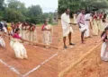കോട്ടയം കുടമാളൂര്‍ ബിഎഡ് കോളേജില്‍ ഓണാഘോഷത്തിന്റെ ഭാഗമായി നടന്ന വടംവലി മത്സരത്തിന്റെ ആവേശക്കാഴ്ചയില്‍നിന്ന്.