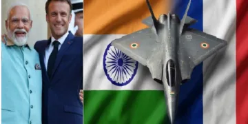 മോദിയും മാക്രോണും (ഇടത്ത്) ആറാം തലമുറ യുദ്ധവിമാനം (വലത്ത്)
