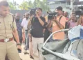 അപകട സ്ഥലം തൃശൂര്‍ റൂറല്‍ ജില്ലാ പോലീസ് മേധാവി
മുഹമ്മദ് നദീമുദ്ദീന്‍ സന്ദര്‍ശിക്കുന്നു