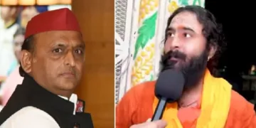 അഖിലേഷ് യാദവ് (ഇടത്ത്) ഗോരഖ് മഠത്തിലെ യുവസന്യാസി (വലത്ത്)