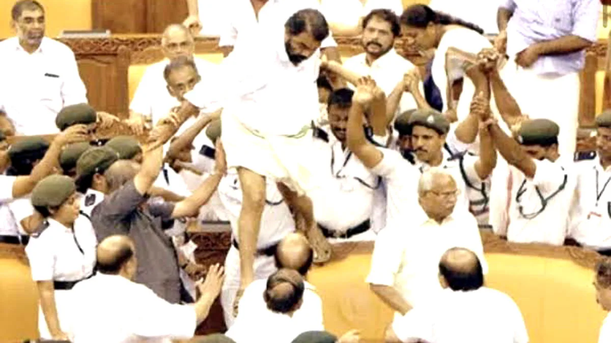 മാണിയുടെ രാജി ആവശ്യപ്പെട്ട് നിയമസഭയിലെ അതിക്രമം: വിചാരണ നവംബര് മൂന്നിന് , ശിവന്കുട്ടിയും ജയരാജനും അടക്കം പ്രതികള്