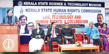 ജസ്റ്റിസ് എസ്. മുരളീധര് സെമിനാര് ഉദ്ഘാടനം ചെയ്യുന്നു. കമ്മിഷന് അംഗങ്ങളായ വി. ഗീത, കെ. ബൈജുനാഥ്, ചെയര്പേഴ്സണ് ജസ്റ്റിസ് അലക്സാണ്ടര് തോമസ്, പ്രഭാഷകന് അഡ്വ. ഹെന്റി ടിഫാന, കമ്മീഷന് സെക്രട്ടറി കെ എസ് ശ്രീജ തുടങ്ങിയവര് സമീപം