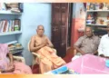 എം.എ. കൃഷ്ണനൊപ്പം പി. നാരായണന്‍, ഭാര്യ എം.എ. രാജേശ്വരി, പി. ശ്രീകുമാര്‍