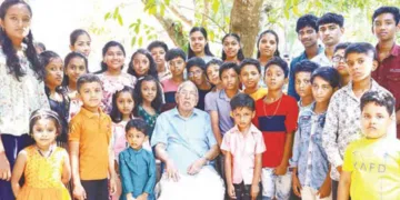ജന്മനാട്ടില്‍ ബാലഗോകുലത്തിലെ കുരുന്നുകള്‍ക്കൊപ്പം എംഎ സാര്‍ (ഫയല്‍ ചിത്രം)