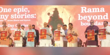 ആര്‍എസ്എസ് ശതാബ്ദിയുടെ ഭാഗമായി ജന്മഭൂമി പ്രസിദ്ധീകരിക്കുന്ന പ്രത്യേക പതിപ്പ് 'പ്രസര' യുടെ കവര്‍ ചിത്രത്തിന്റെ പ്രകാശനം രാമകഥാ കോണ്‍ക്ലേവ് ഉദ്ഘാടന വേദിയില്‍ കേന്ദ്രമന്ത്രി രാജ്‌നാഥ് സിങ് നിര്‍വഹിക്കുന്നു