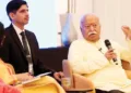 സംഘശതാബ്ദിയുടെ ഭാഗമായി ലണ്ടനില്‍ സംഘടിപ്പിക്കുന്ന സെലിബ്രേഷന്‍ ഓഫ് വണ്‍നെസില്‍ സര്‍സംഘചാലക് ഡോ. മോഹന്‍ ഭാഗവത് സംസാരിക്കുന്നു