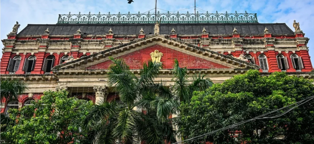 ബംഗാളിന്റെ ഭരണ ആസ്ഥാനം യഥാസ്ഥാനത്തേക്ക് മാറ്റുന്നു; സുരക്ഷിതമാക്കാൻ നടപടികൾ തുടങ്ങി