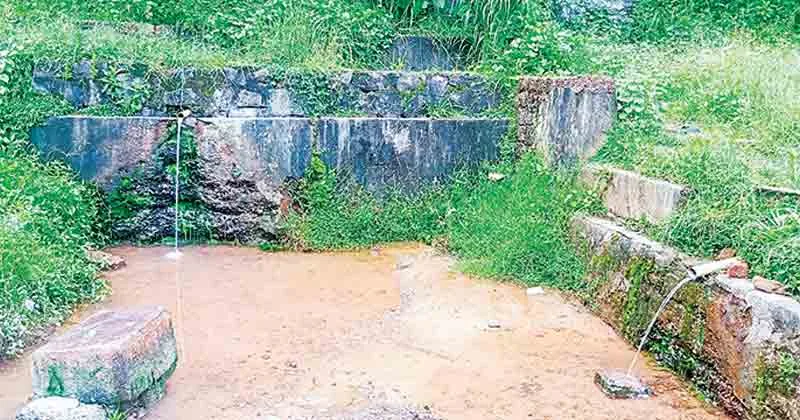 ശിവഗിരി കുന്നിലെ വടക്കേ ഓവ് ശ്രദ്ധേയമാകുന്നു; ഇളം തണുപ്പുള്ള ശുദ്ധജലത്തിന് ഔഷധഗുണങ്ങള് ഏറെ