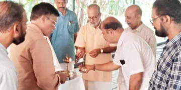 തപസ്യ കലാസാഹിത്യ വേദി സംഘടിപ്പിച്ച ചെറുശ്ശേരി സ്മൃതിസദസ്സ് പദ്മശ്രീ എസ്.ആര്‍.ഡി. പ്രസാദ് ഉദ്ഘാടനം ചെയ്യുന്നു