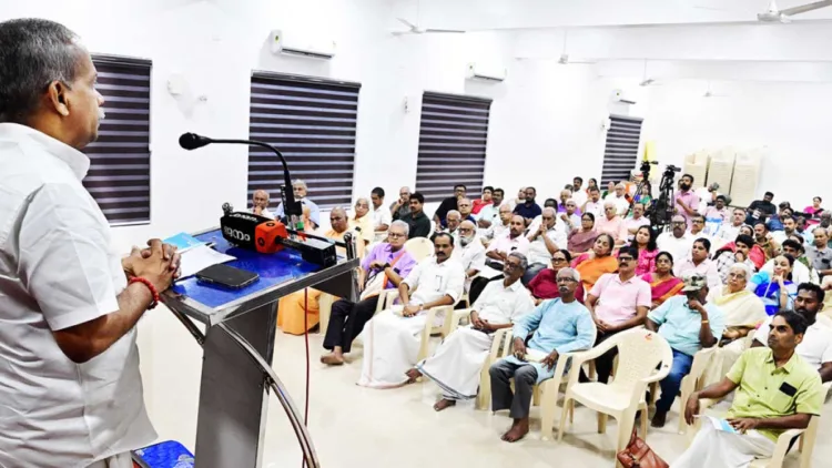 കന്യാകുമാരി വിവേകാനന്ദകേന്ദ്രം ഭാരതീയവിചാരകേന്ദ്രത്തില്‍ സംഘടിപ്പിച്ച ബാലകൃഷ്ണന്‍ അനുസ്മരണ പ്രഭാഷണം പ്രജ്ഞാപ്രവാഹ് ദേശീയ സംയോജകന്‍
ജെ. നന്ദകുമാര്‍ നിര്‍വഹിക്കുന്നു
