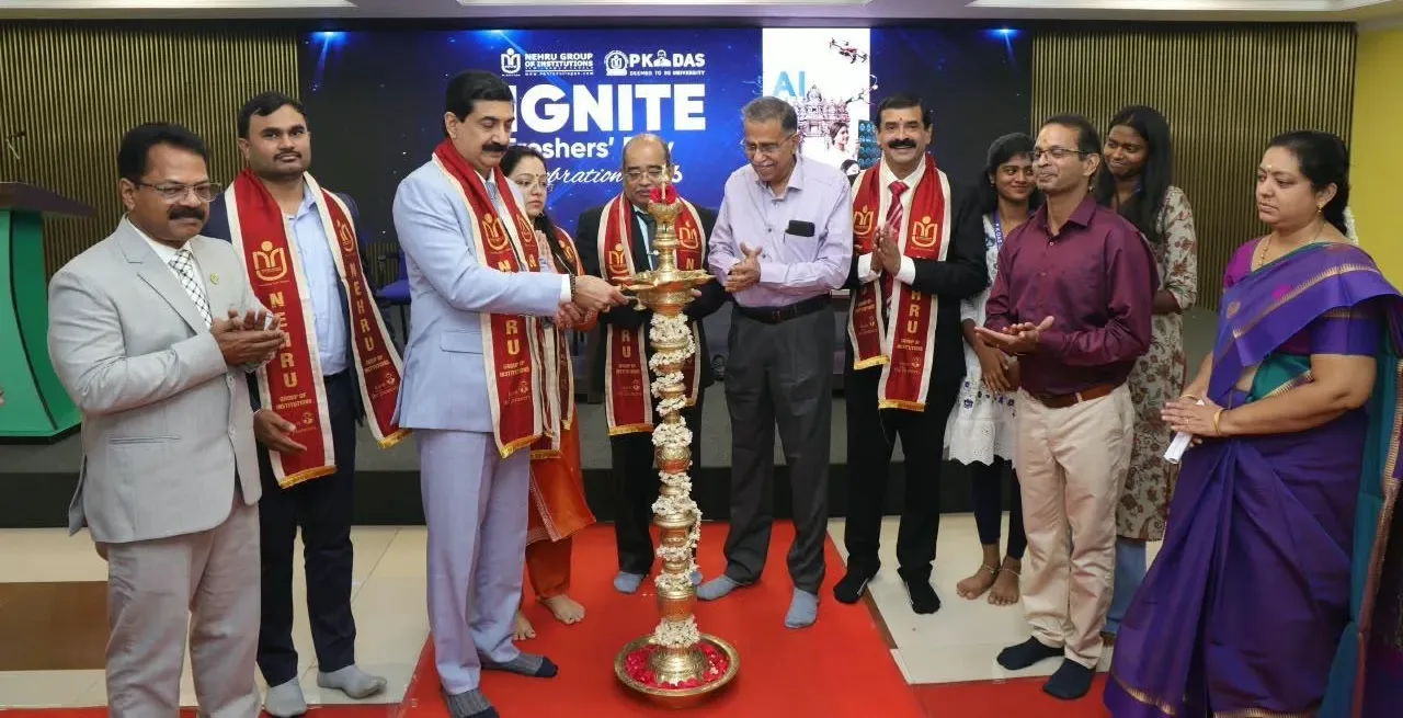 പി.കെ.ദാസ് യൂണിവേഴ്സിറ്റിയിൽ ഫ്രഷേഴ്സ് ഡേ ആഘോഷിച്ചു
