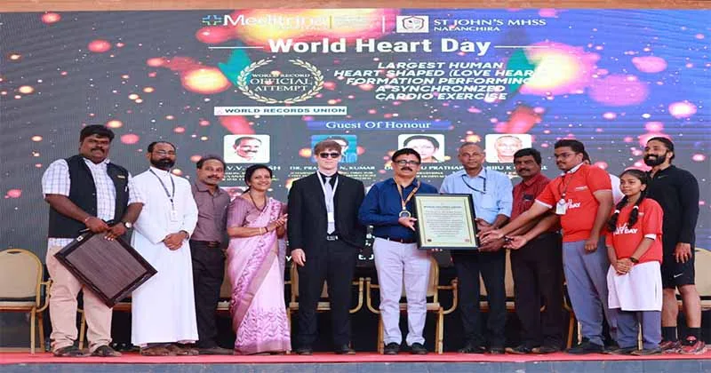 ലോക ഹൃദയദിനത്തിൽ ചലിക്കുന്ന ഹൃദയം സൃഷ്ടിച്ച് മെഡിട്രീനയും സെന്റ് ജോൺസും; ഇരട്ട റെക്കോർഡ് നേട്ടം