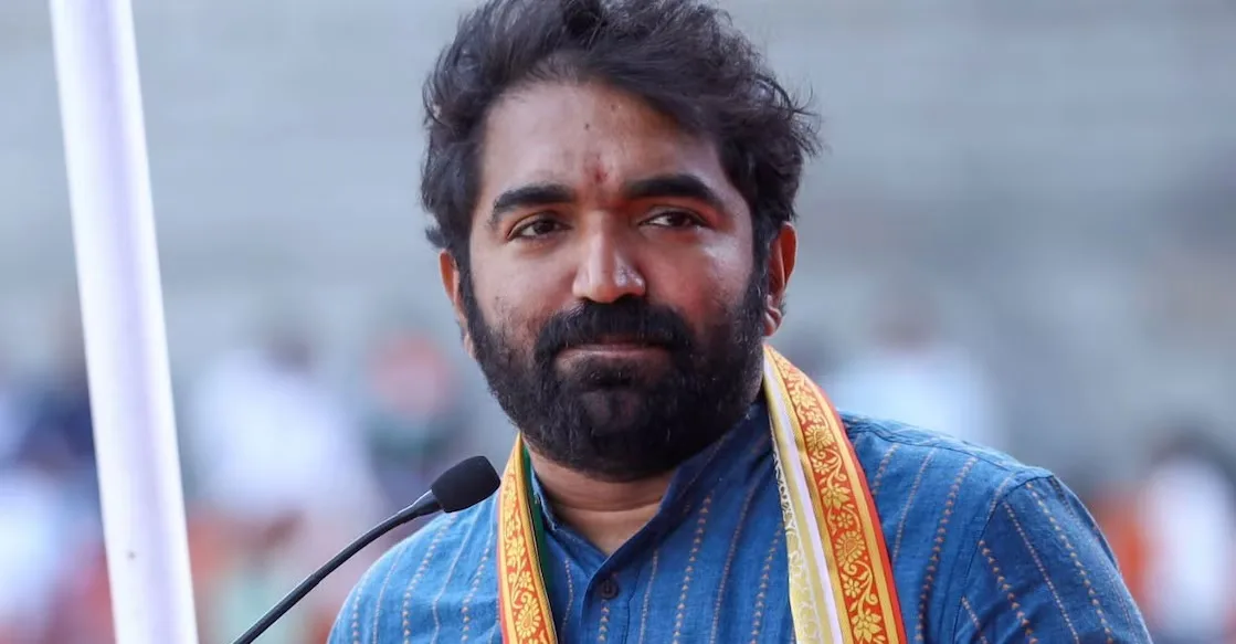 ഉമ്മൻചാണ്ടിയെ 10 വർഷം രാഷ്ട്രീയ വിരോധം കൊണ്ട് വേട്ടയാടി ; ഇനി ആരെയും കള്ളക്കേസിൽ കുടുക്കാതിരിക്കട്ടെ ; ചാണ്ടി ഉമ്മൻ